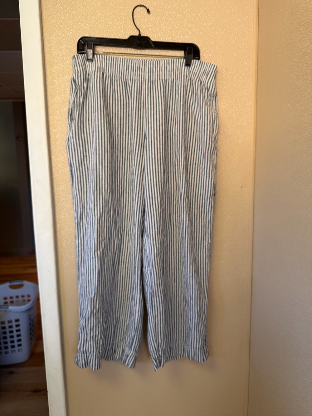 Old Navy Striped Elastic-Waist Wide Leg Pants - Blue and White - Picture 3 of 7